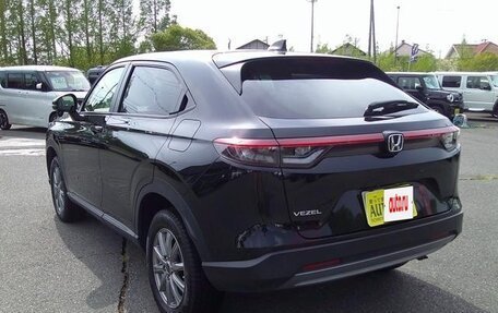 Honda Vezel, 2023 год, 1 950 000 рублей, 4 фотография