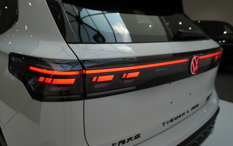 Volkswagen Tiguan, 2025 год, 5 250 000 рублей, 8 фотография