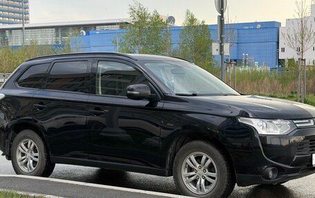 Mitsubishi Outlander III рестайлинг 3, 2012 год, 1 250 000 рублей, 2 фотография
