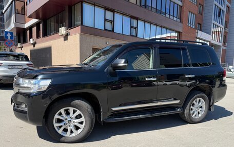 Toyota Land Cruiser 200, 2015 год, 5 400 000 рублей, 3 фотография