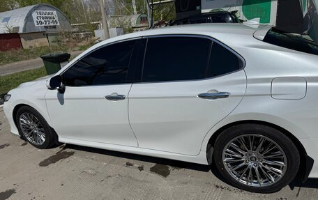Toyota Camry, 2018 год, 2 850 000 рублей, 7 фотография
