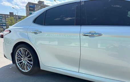 Toyota Camry, 2018 год, 2 850 000 рублей, 8 фотография