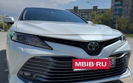 Toyota Camry, 2018 год, 2 850 000 рублей, 3 фотография