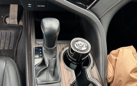 Toyota Camry, 2018 год, 2 850 000 рублей, 19 фотография