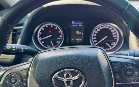 Toyota Camry, 2018 год, 2 850 000 рублей, 13 фотография
