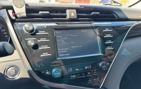 Toyota Camry, 2018 год, 2 850 000 рублей, 12 фотография
