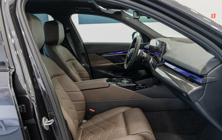 BMW 5 серия, 2025 год, 9 600 000 рублей, 8 фотография