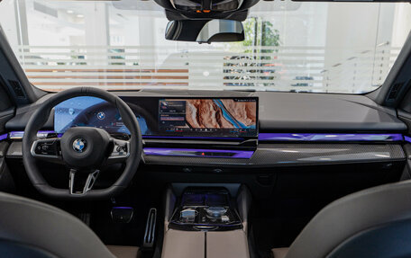 BMW 5 серия, 2025 год, 9 600 000 рублей, 10 фотография