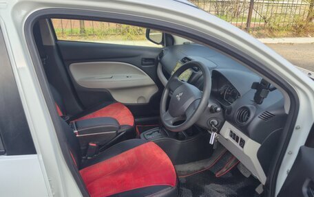 Mitsubishi Mirage VI рестайлинг, 2012 год, 550 000 рублей, 8 фотография