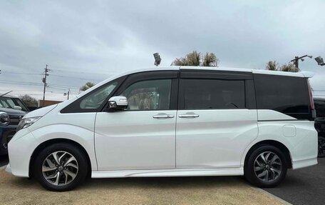 Honda Stepwgn IV, 2017 год, 1 620 000 рублей, 8 фотография