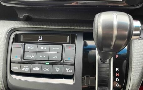 Honda Stepwgn IV, 2017 год, 1 620 000 рублей, 10 фотография