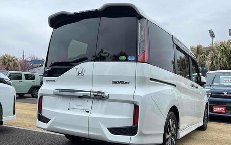 Honda Stepwgn IV, 2017 год, 1 620 000 рублей, 4 фотография