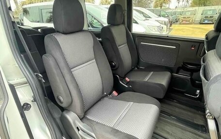 Honda Stepwgn IV, 2017 год, 1 620 000 рублей, 18 фотография