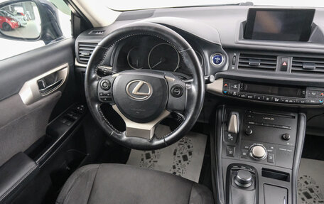 Lexus CT I рестайлинг, 2019 год, 2 199 000 рублей, 10 фотография