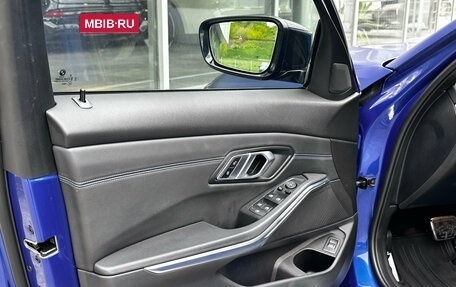 BMW 3 серия, 2021 год, 3 990 000 рублей, 10 фотография