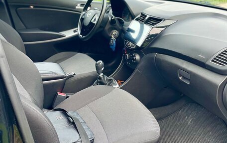 Hyundai Solaris II рестайлинг, 2012 год, 660 000 рублей, 19 фотография