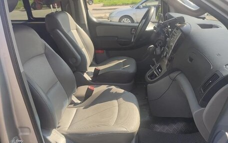 Hyundai Grand Starex Grand Starex I рестайлинг 2, 2011 год, 1 550 000 рублей, 11 фотография