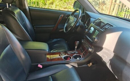 Toyota Highlander III, 2011 год, 1 790 000 рублей, 11 фотография