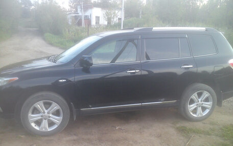 Toyota Highlander III, 2011 год, 1 790 000 рублей, 4 фотография
