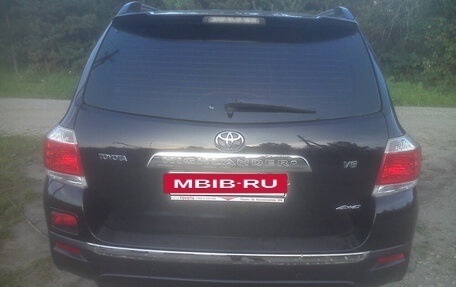 Toyota Highlander III, 2011 год, 1 790 000 рублей, 2 фотография