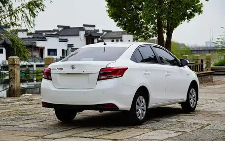 Toyota Yaris XP150 рестайлинг, 2022 год, 1 070 040 рублей, 3 фотография