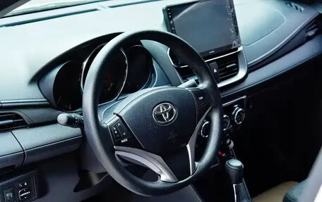 Toyota Yaris XP150 рестайлинг, 2022 год, 1 070 040 рублей, 9 фотография