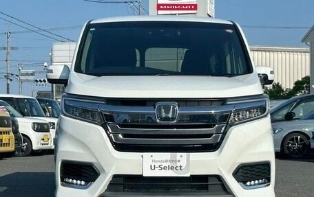 Honda Stepwgn IV, 2021 год, 1 870 000 рублей, 1 фотография