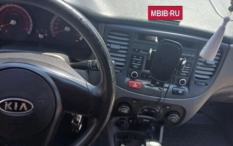 KIA Rio II, 2010 год, 600 000 рублей, 5 фотография