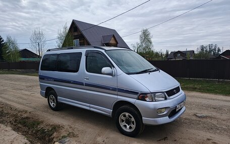 Toyota Regius, 1997 год, 710 000 рублей, 6 фотография