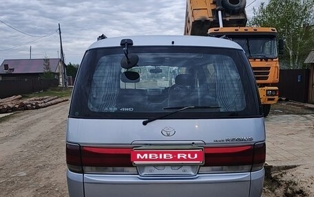 Toyota Regius, 1997 год, 710 000 рублей, 2 фотография