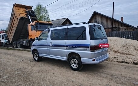 Toyota Regius, 1997 год, 710 000 рублей, 3 фотография
