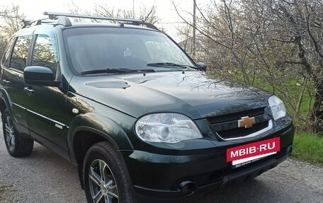 Chevrolet Niva I рестайлинг, 2015 год, 750 000 рублей, 2 фотография