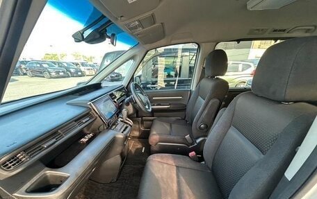 Honda Stepwgn IV, 2021 год, 1 870 000 рублей, 8 фотография