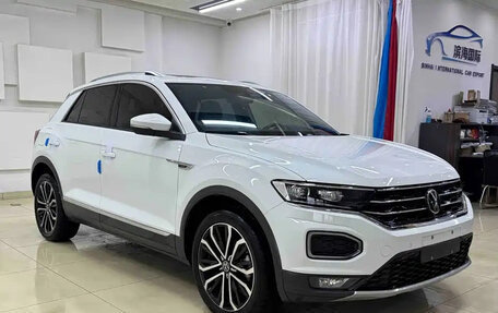 Volkswagen T-Roc I, 2021 год, 1 989 757 рублей, 3 фотография