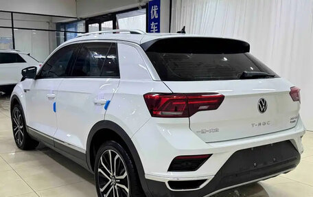 Volkswagen T-Roc I, 2021 год, 1 989 757 рублей, 4 фотография