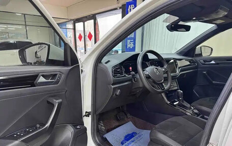 Volkswagen T-Roc I, 2021 год, 1 989 757 рублей, 7 фотография
