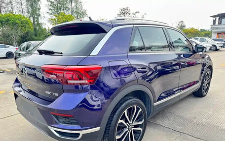 Volkswagen T-Roc I, 2022 год, 1 900 000 рублей, 4 фотография