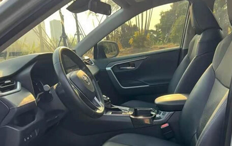 Toyota RAV4, 2020 год, 2 100 123 рублей, 4 фотография