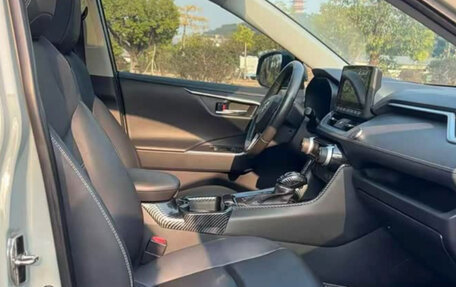 Toyota RAV4, 2020 год, 2 100 123 рублей, 6 фотография