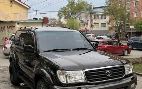 Toyota Land Cruiser 100 рестайлинг 2, 2001 год, 1 850 000 рублей, 2 фотография