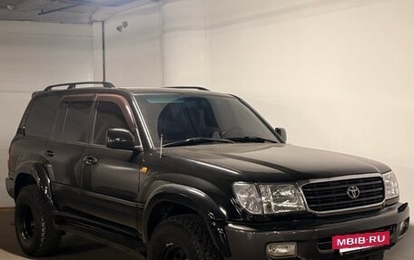 Toyota Land Cruiser 100 рестайлинг 2, 2001 год, 1 850 000 рублей, 8 фотография