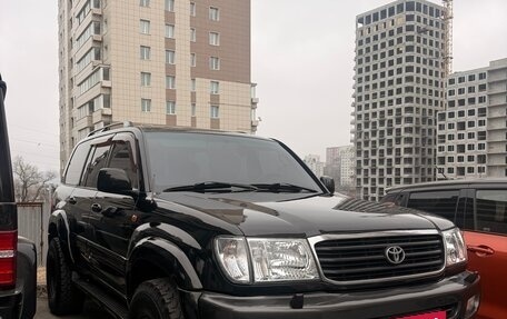 Toyota Land Cruiser 100 рестайлинг 2, 2001 год, 1 850 000 рублей, 6 фотография