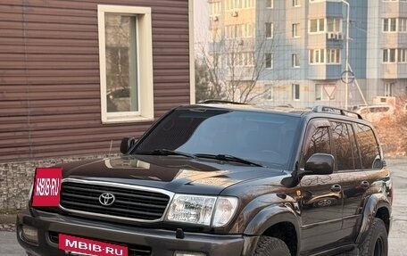 Toyota Land Cruiser 100 рестайлинг 2, 2001 год, 1 850 000 рублей, 5 фотография