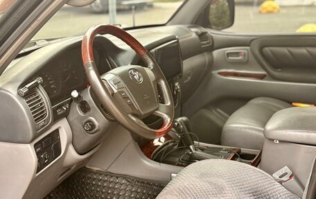 Toyota Land Cruiser 100 рестайлинг 2, 2001 год, 1 850 000 рублей, 17 фотография
