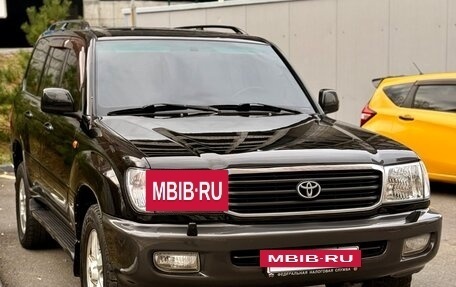 Toyota Land Cruiser 100 рестайлинг 2, 2001 год, 1 850 000 рублей, 21 фотография