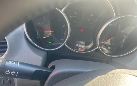 Chevrolet Cruze II, 2010 год, 700 000 рублей, 7 фотография