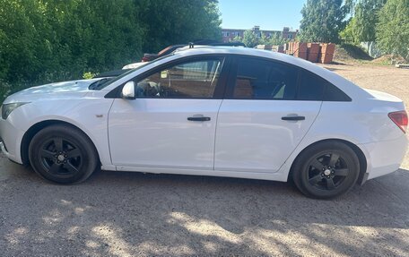 Chevrolet Cruze II, 2010 год, 700 000 рублей, 5 фотография