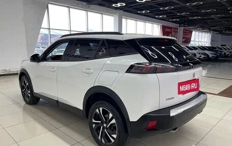 Peugeot 2008 II, 2023 год, 1 560 000 рублей, 4 фотография