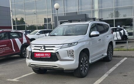 Mitsubishi Pajero Sport III рестайлинг, 2022 год, 3 999 000 рублей, 1 фотография