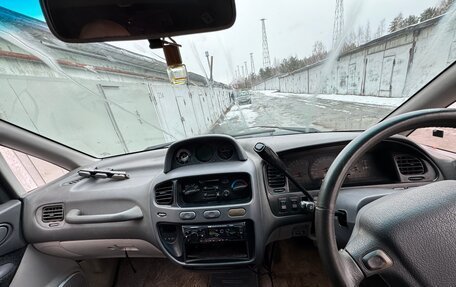 Mitsubishi Delica IV, 1996 год, 950 000 рублей, 3 фотография